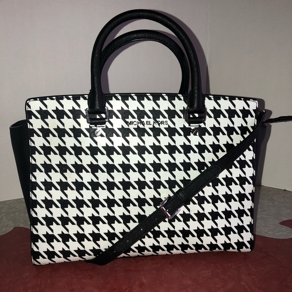 Michael Kors Handbags - Michael Kors Selma Houndstooth Satchel